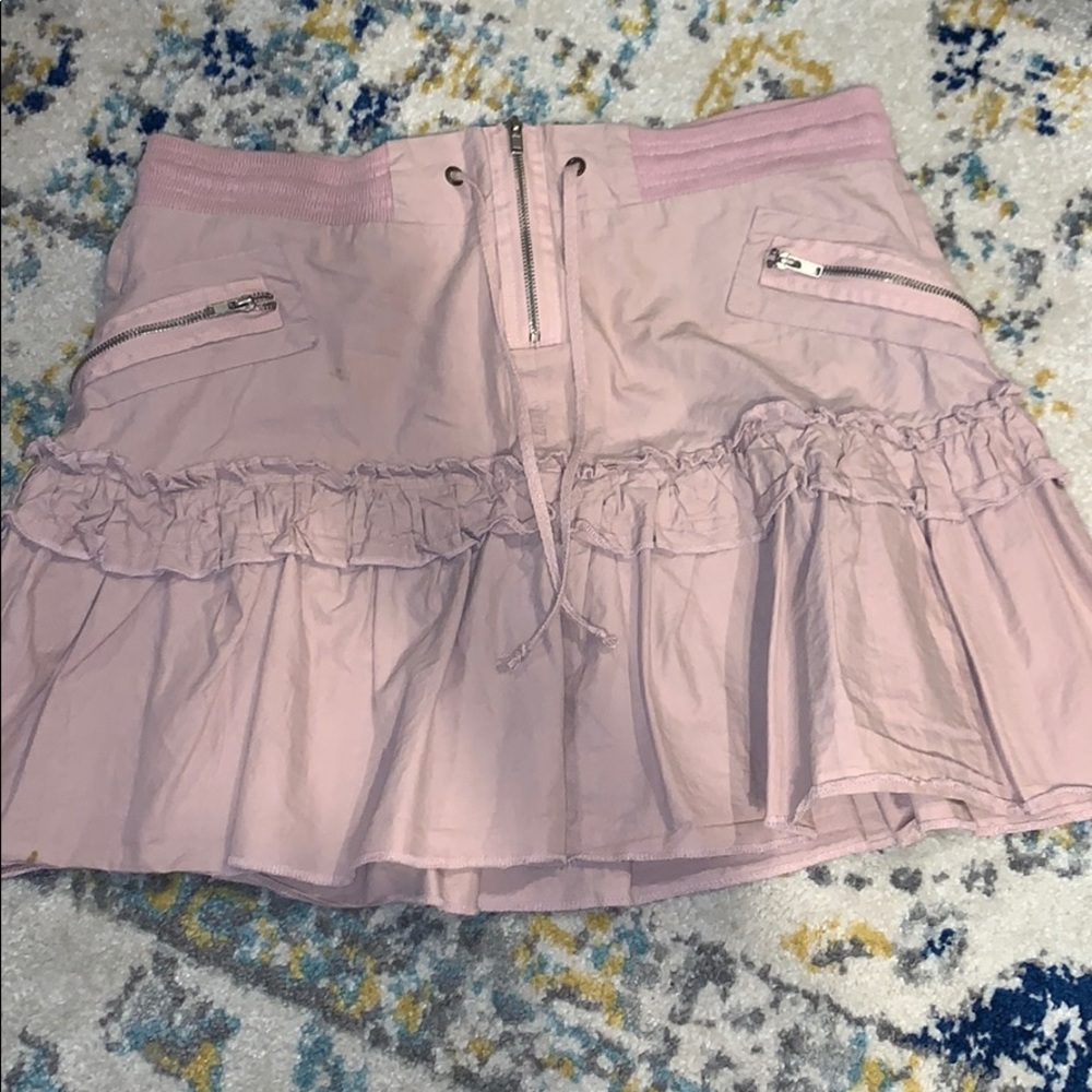 Super cute pale pink size small skirt!